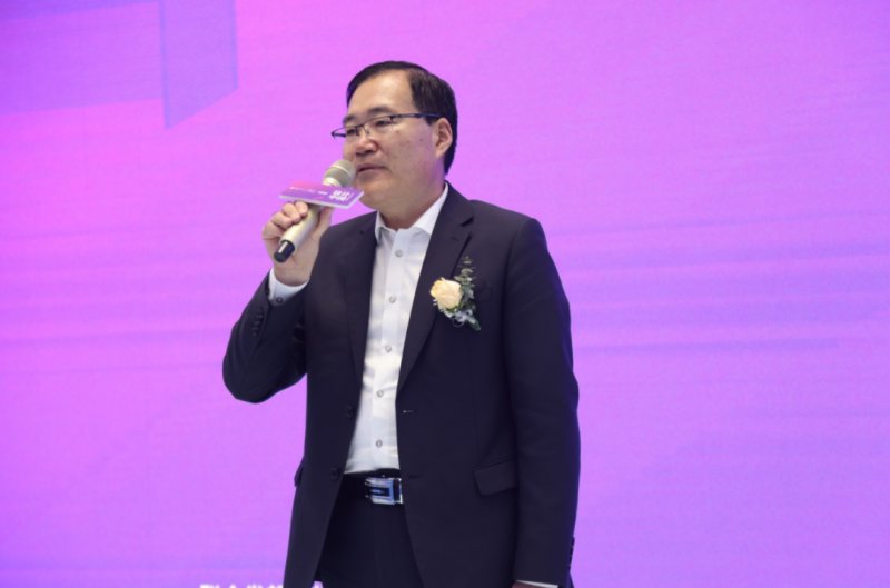 設(shè)計(jì)中國(guó)X東鵬巖板全國(guó)巡回論壇暨墻面巖板發(fā)布會(huì)(青島站)11月23日?qǐng)A滿舉行!_2