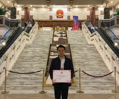 創新設計 勇攀高峰|獅王瓷磚榮獲“陶瓷入圍獎”！