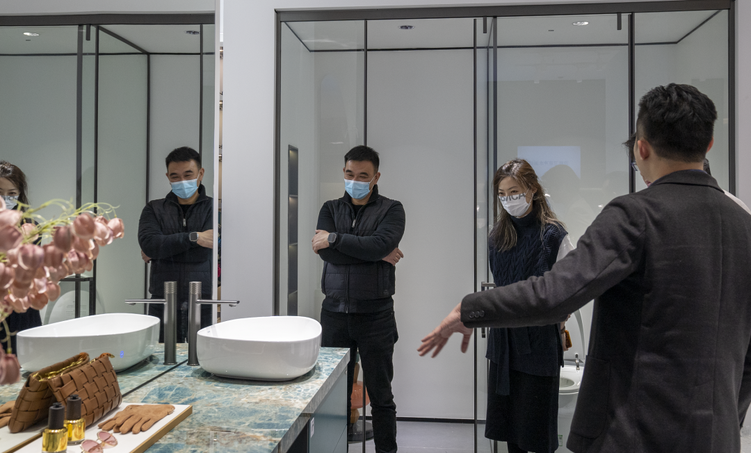 1678596176330202.png 邵唯晏與中建協室內設計委一行蒞臨浪鯨衛浴參觀交流6.png