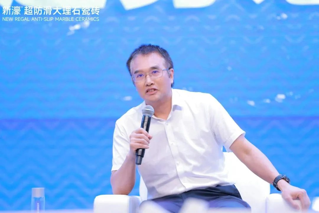 1697601885152178.jpg 新濠品牌戰略升級暨二代超防滑新品發布會圓滿成功!18.jpg