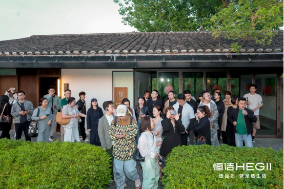 1745464137134017.png image.png